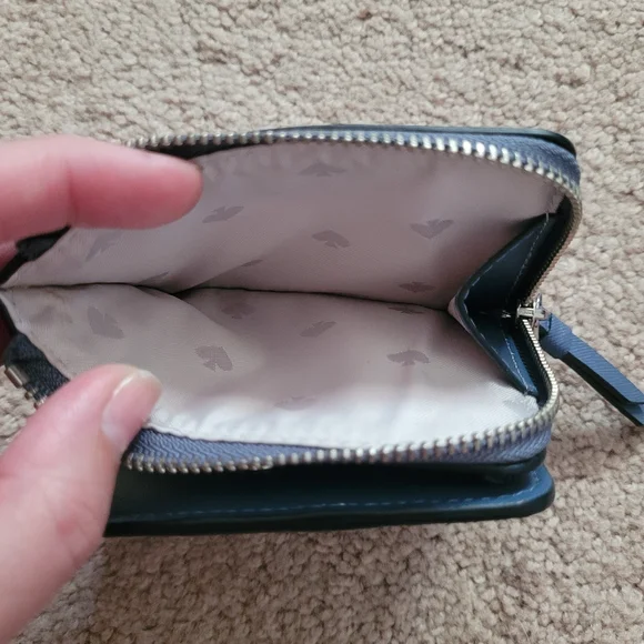 Kate Spade Wallet - Picture 6 of 6